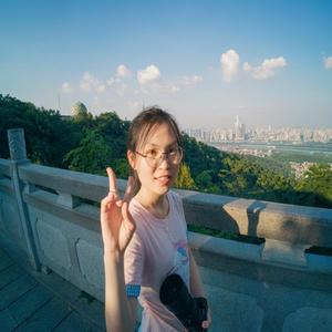 黄莉颖
